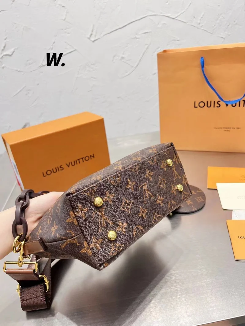 Chain Shoulder Brown Bag