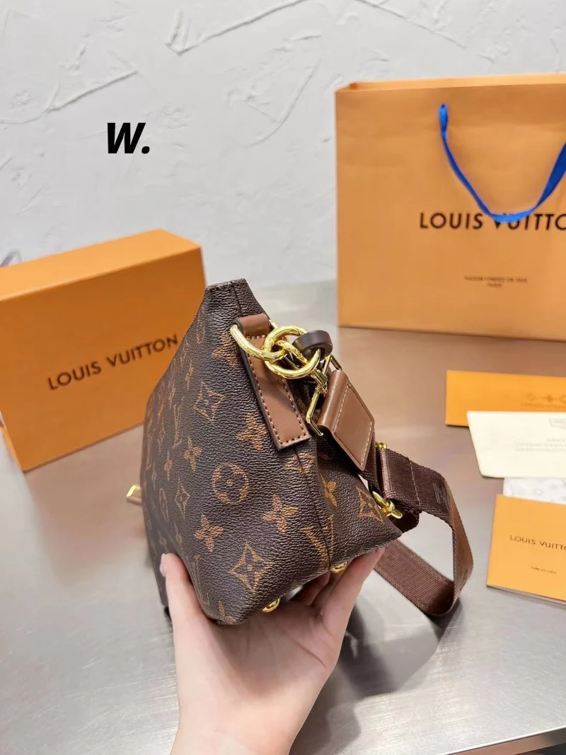 Chain Shoulder Brown Bag