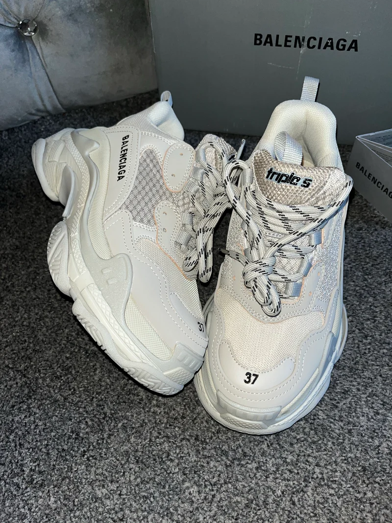 Triple Trainer - Pale Grey/Off White