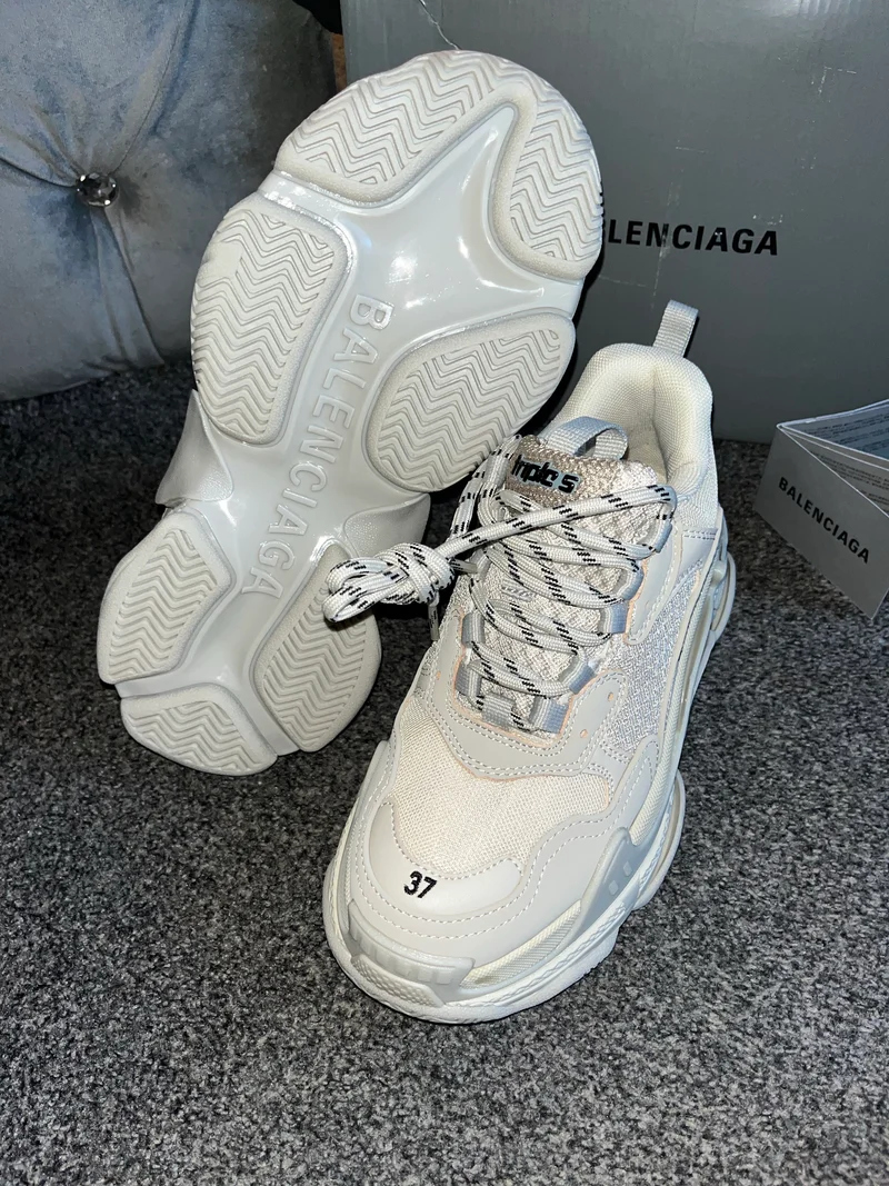 Triple Trainer - Pale Grey/Off White