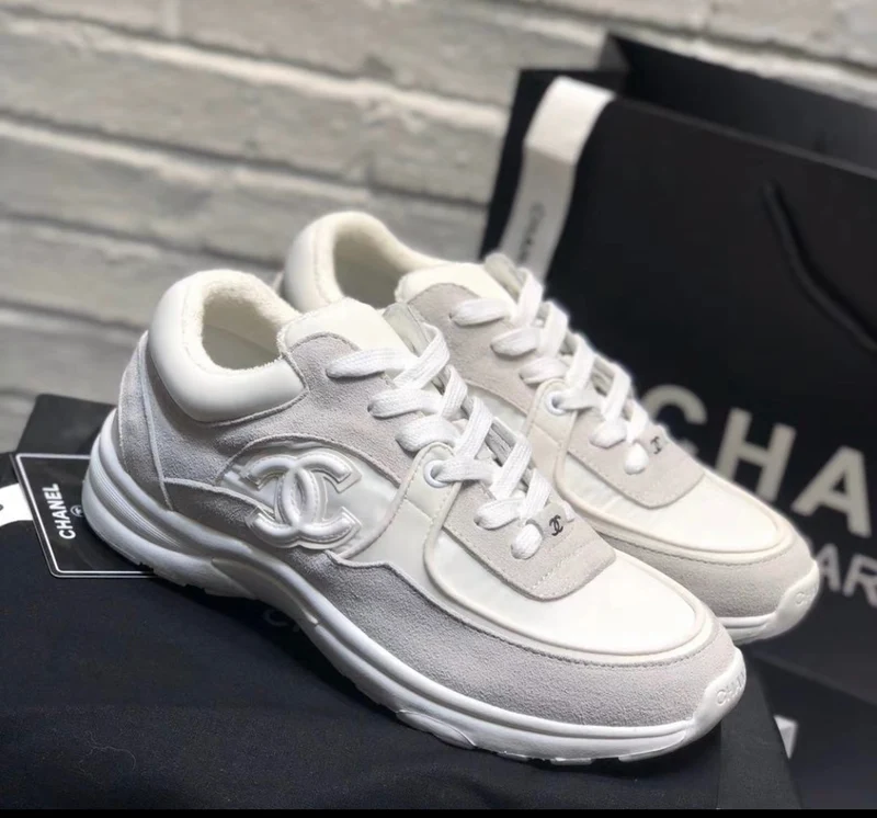White C Runners