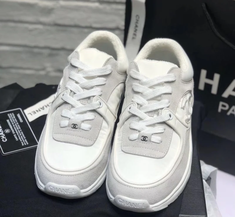 White C Runners