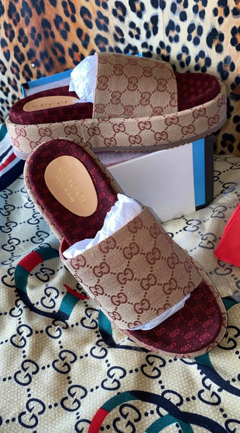 G Thick Platform Sliders