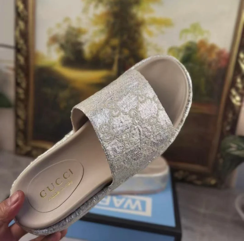 G Thick Platform Sliders
