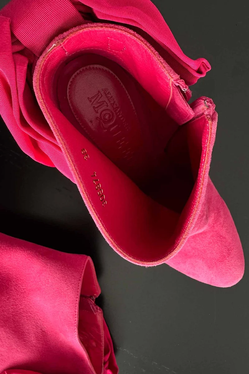 Alexander McQueen Heels pinkes Wildleder, 38