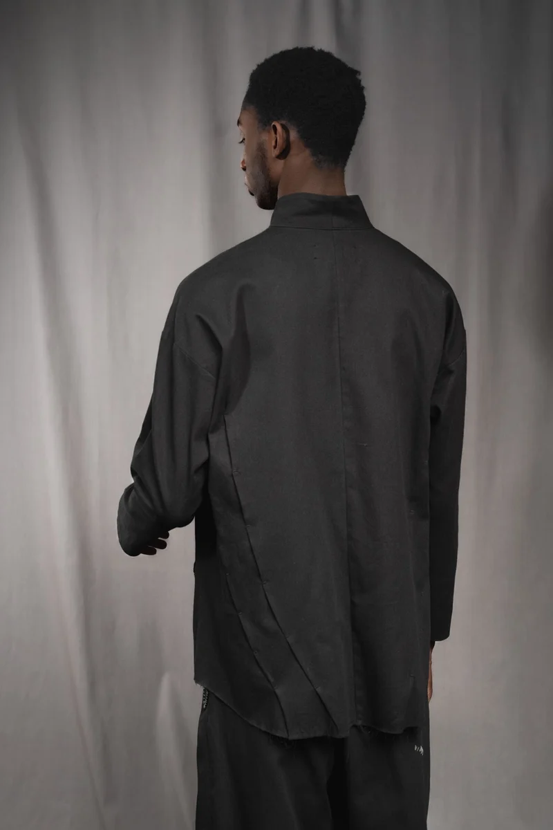 eigensinnig wien | Koloman | Schwarze, leichte Designer Hemdjacke aus Baumwolle