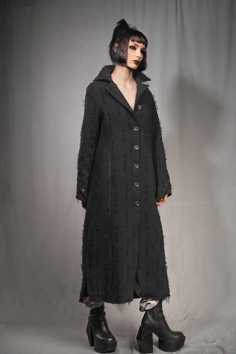 eigensinnig wien | Voltaire | Extravaganter Designer Damen Avantgarde-Langmantel in Grau