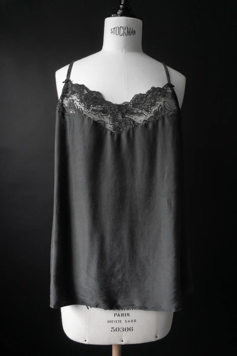 Vintage Seidentop mit Spitze, Grau, M–XL