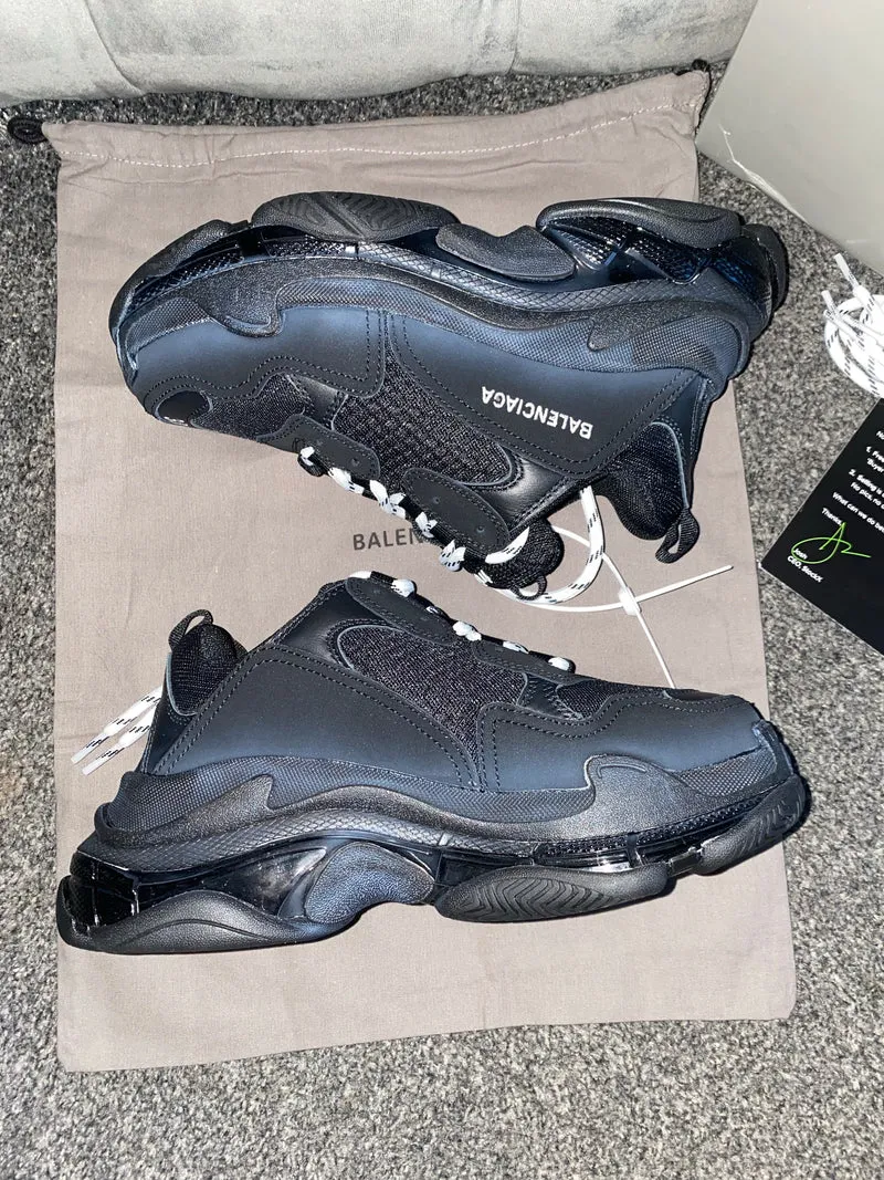 Triple Trainers - All Black