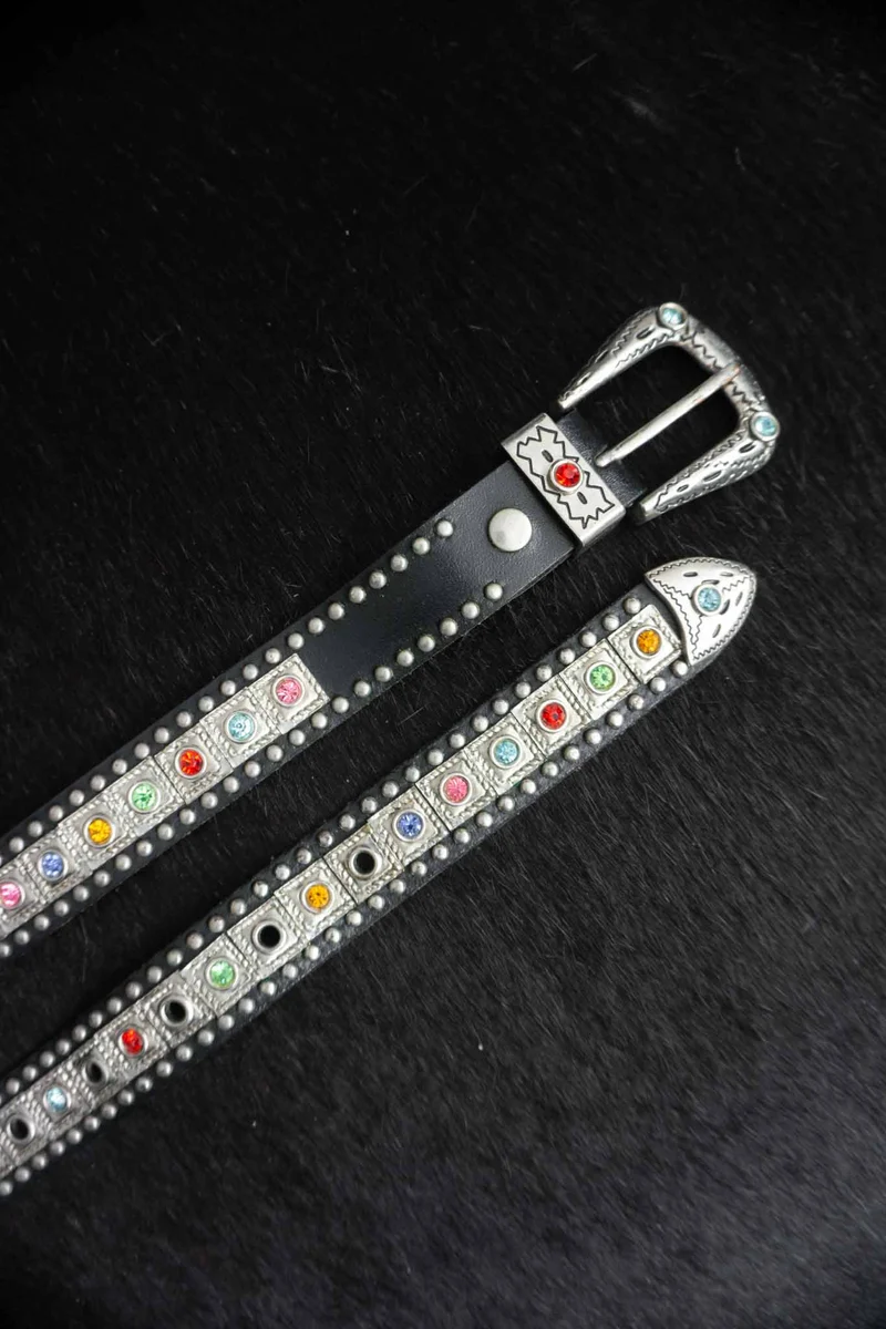 80s Ledergürtel mit Nieten & bunten Strasssteinen, XS–M