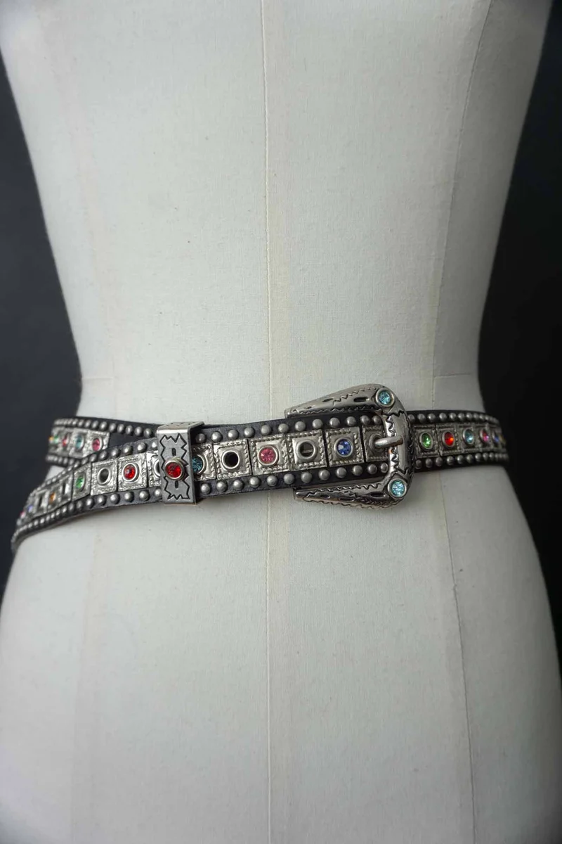 80s Ledergürtel mit Nieten & bunten Strasssteinen, XS–M