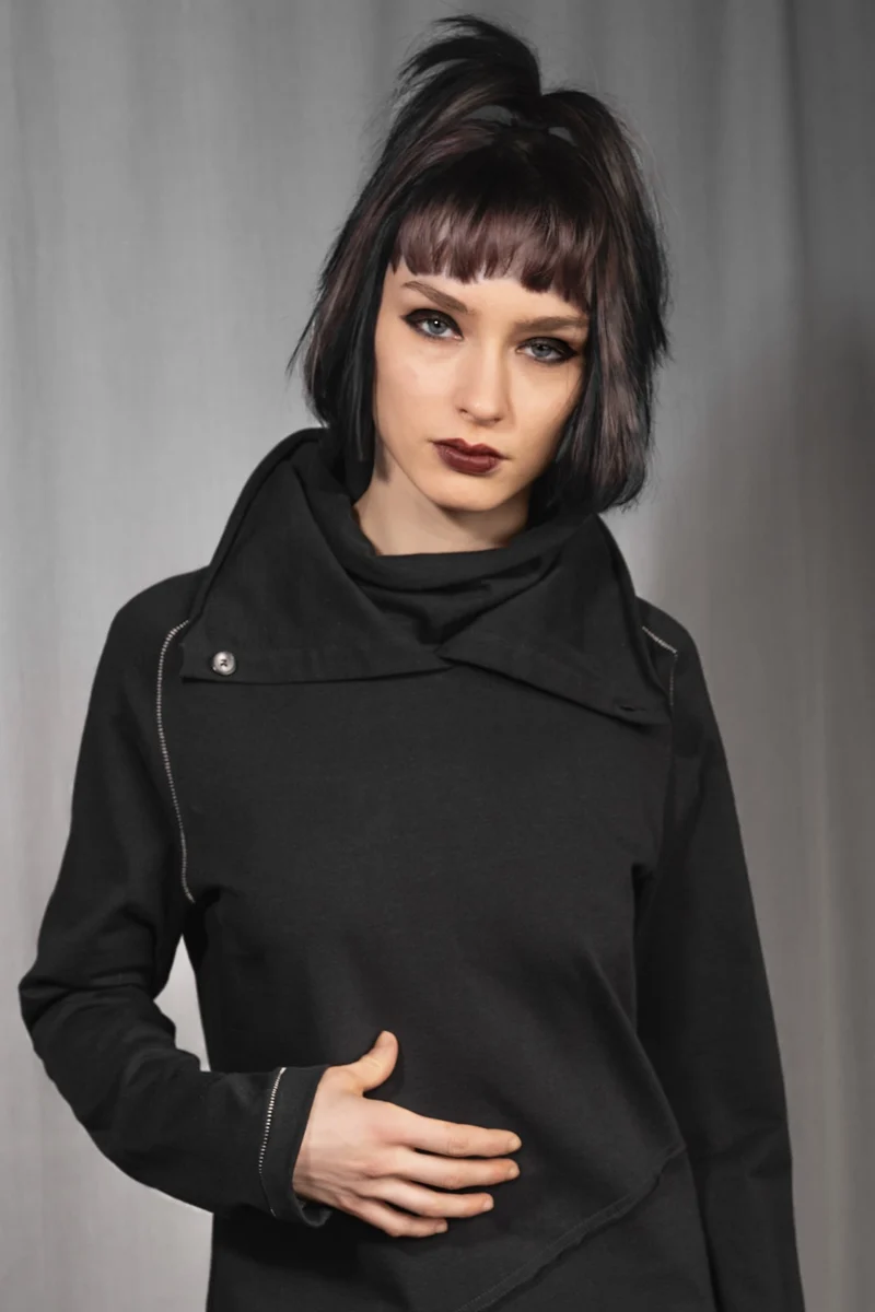 eigensinnig wien | Flaubert | Leichter, schwarzer Baumwoll-Strickpullover mit ungewöhnlichem Schalkragen