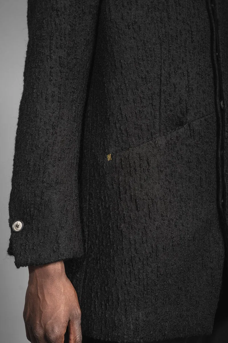 eigensinnig wien | Barnabas | Schwarzer Designer Herren Stehkragen-Wintermantel aus japanischer Wolle