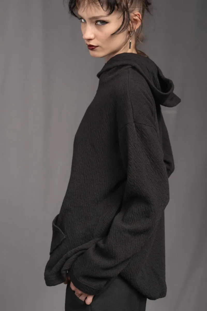 eigensinnig wien | Breed | Exklusiver Strickhoodie aus Merinowolle in Schwarz