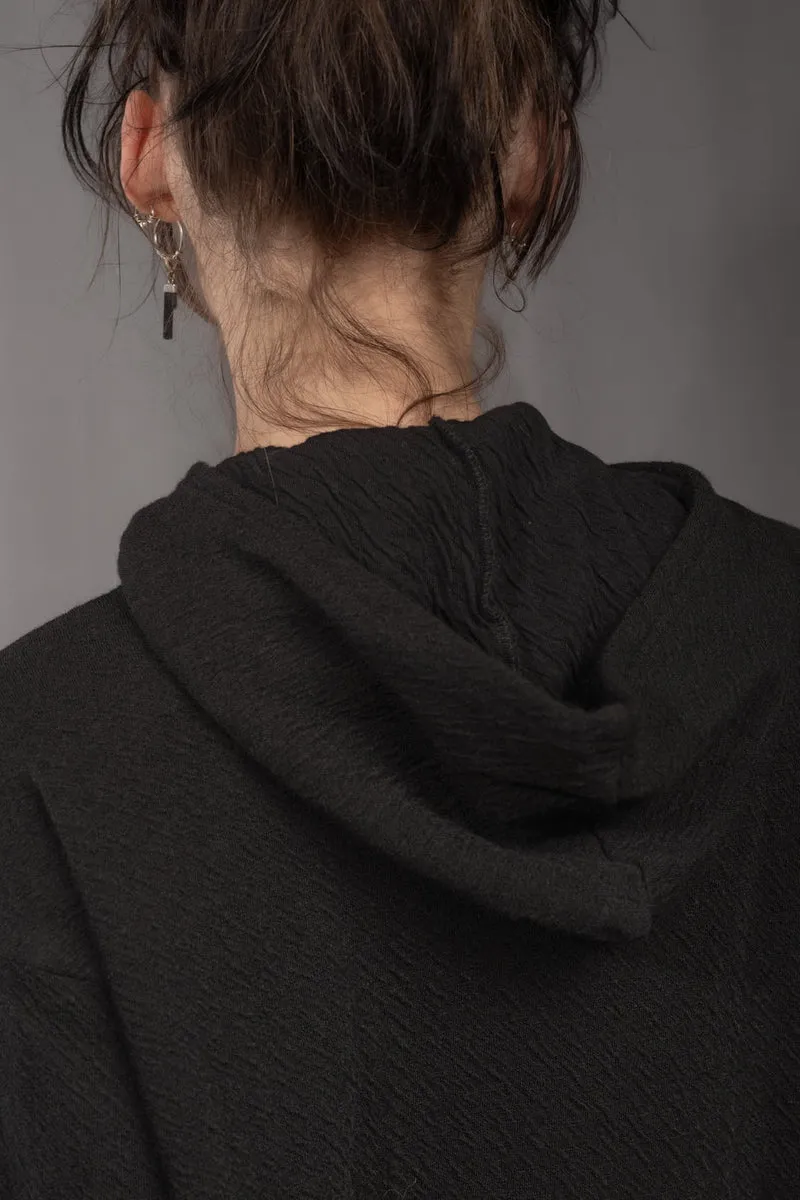 eigensinnig wien | Breed | Exklusiver Strickhoodie aus Merinowolle in Schwarz