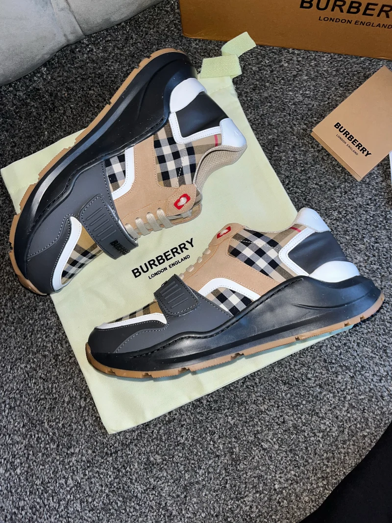 Black Burb Trainers