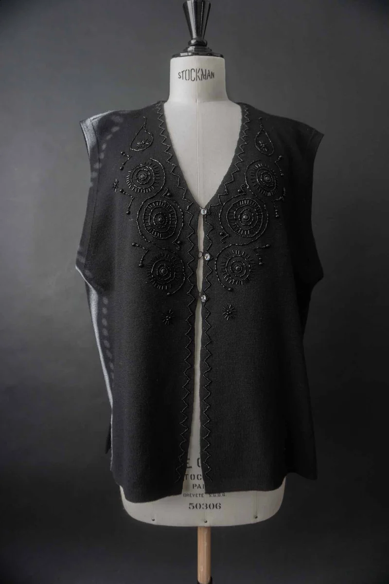 Vintage Strickweste mit Perlenverzierung, M–L