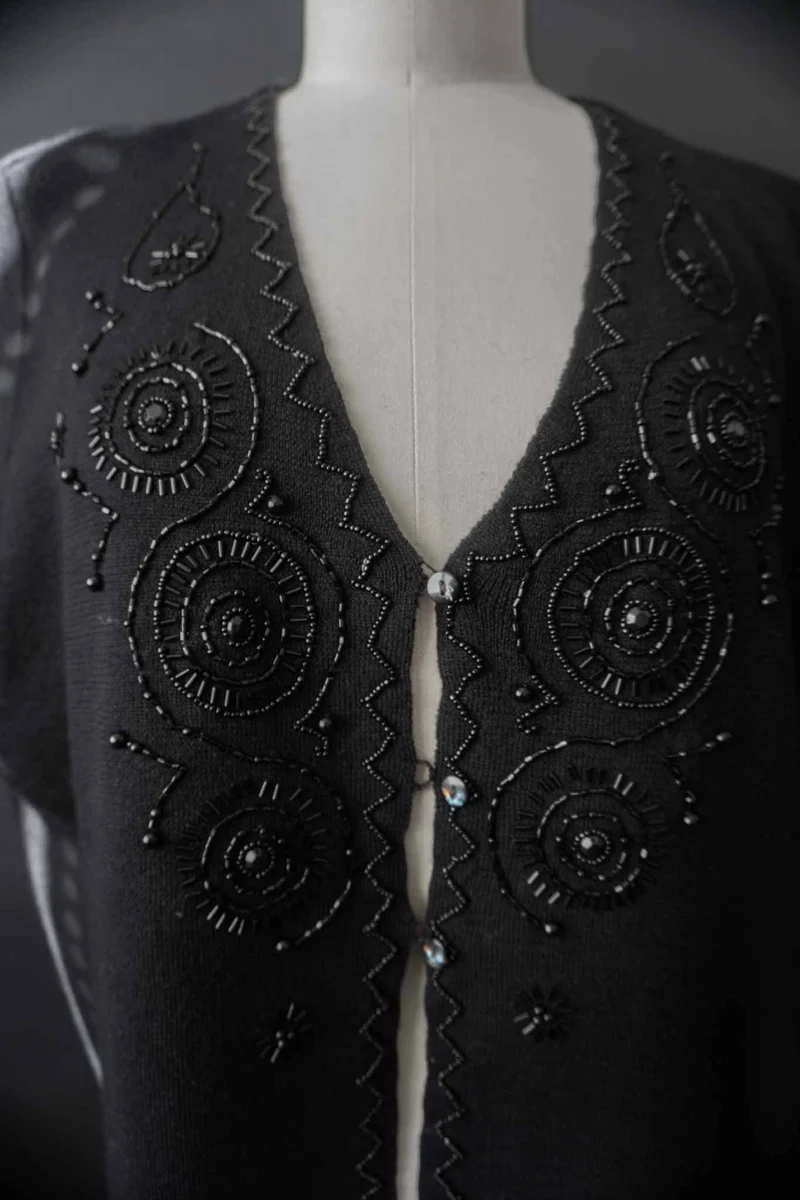 Vintage Strickweste mit Perlenverzierung, M–L