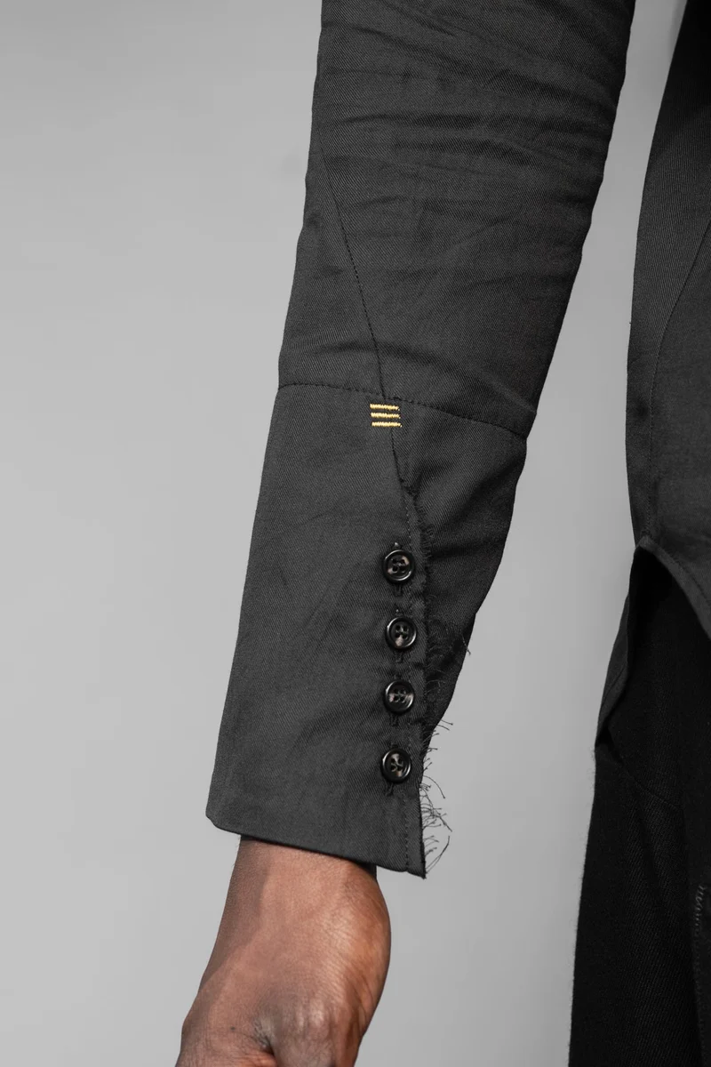 eigensinnig wien | Gruen | Schwarzes Designer-Herrenhemd aus luxuriöser, italienischer Baumwolle