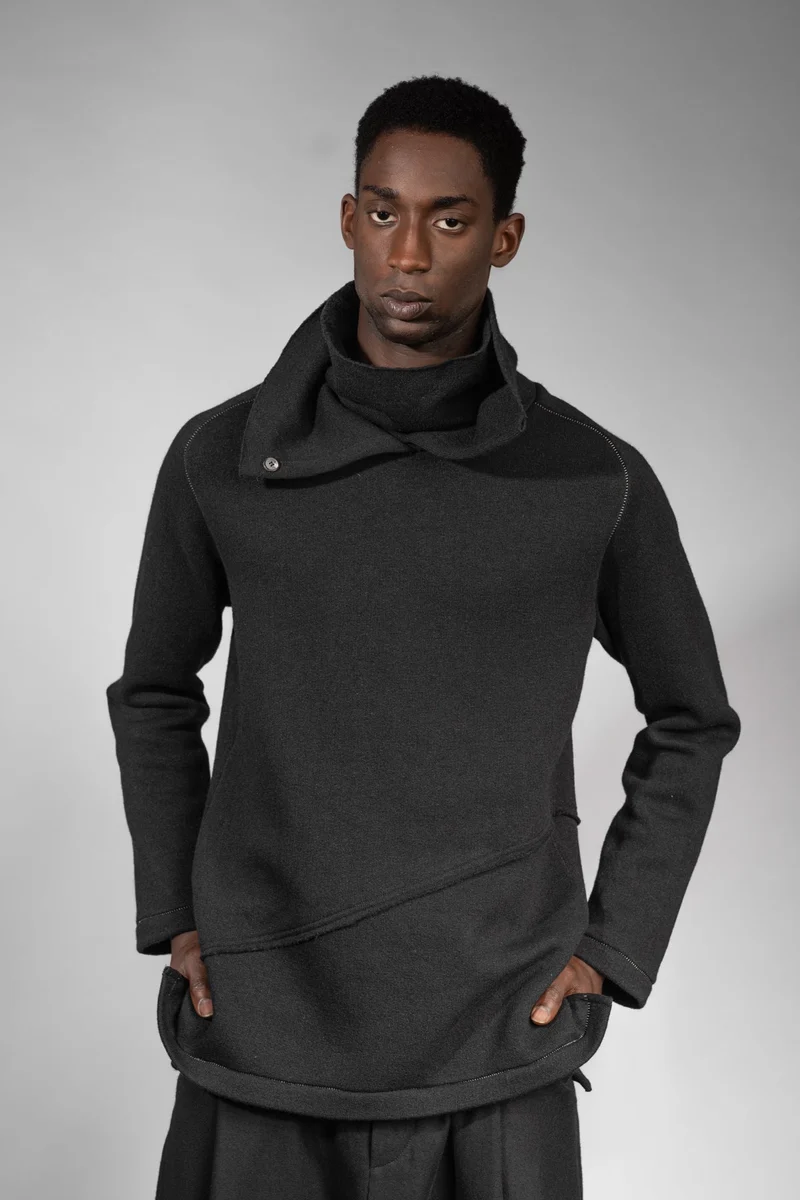 eigensinnig wien | Flaubert | Schwarzer Woll-Strickpullover mit ungewöhnlichem Schalkragen