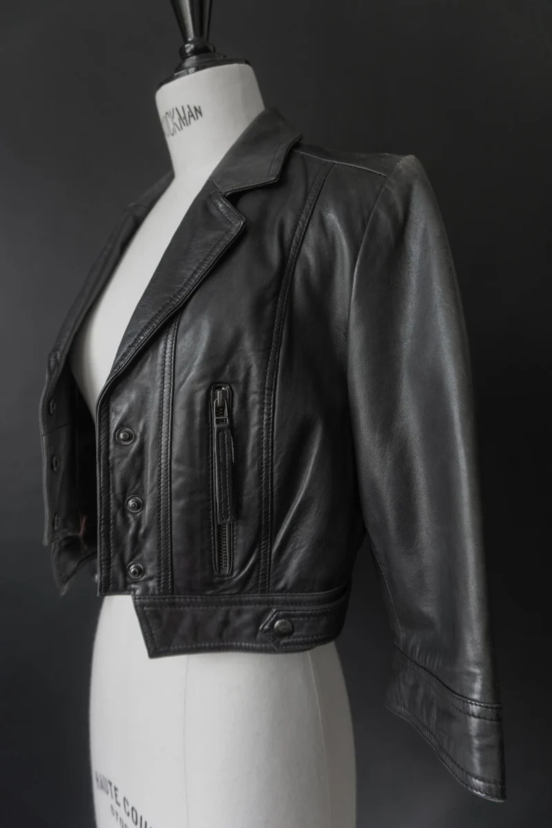 Vintage Cropped-Lederjacke, Schwarz Druckknöpfe, XS–M