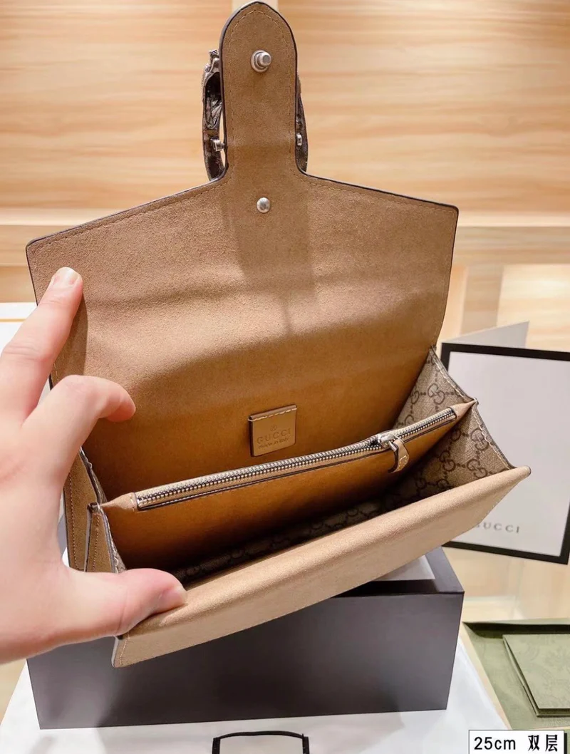 G Shoulder Bag
