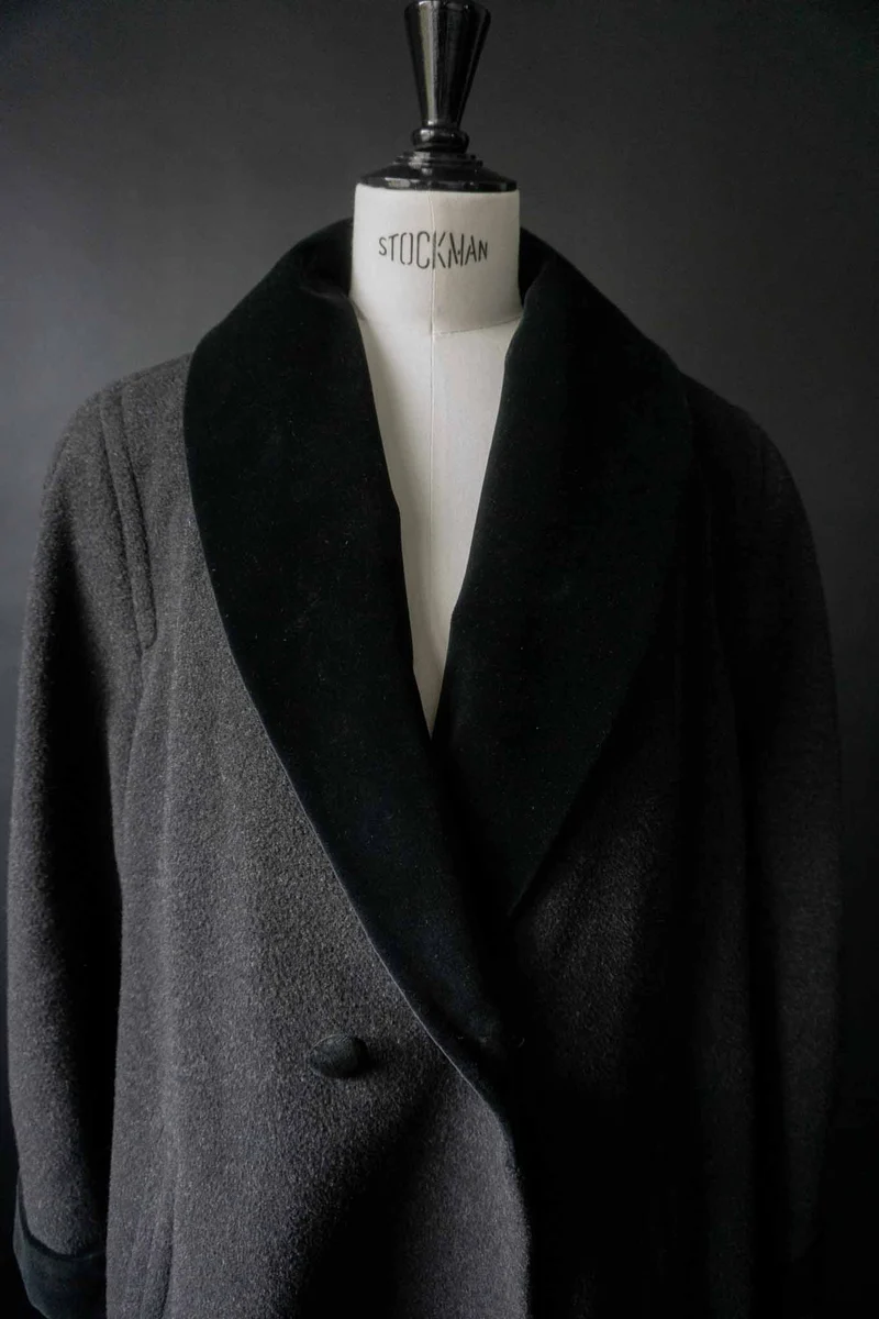 Vintage Wollmantel mit Samt-Schalkragen, M–L