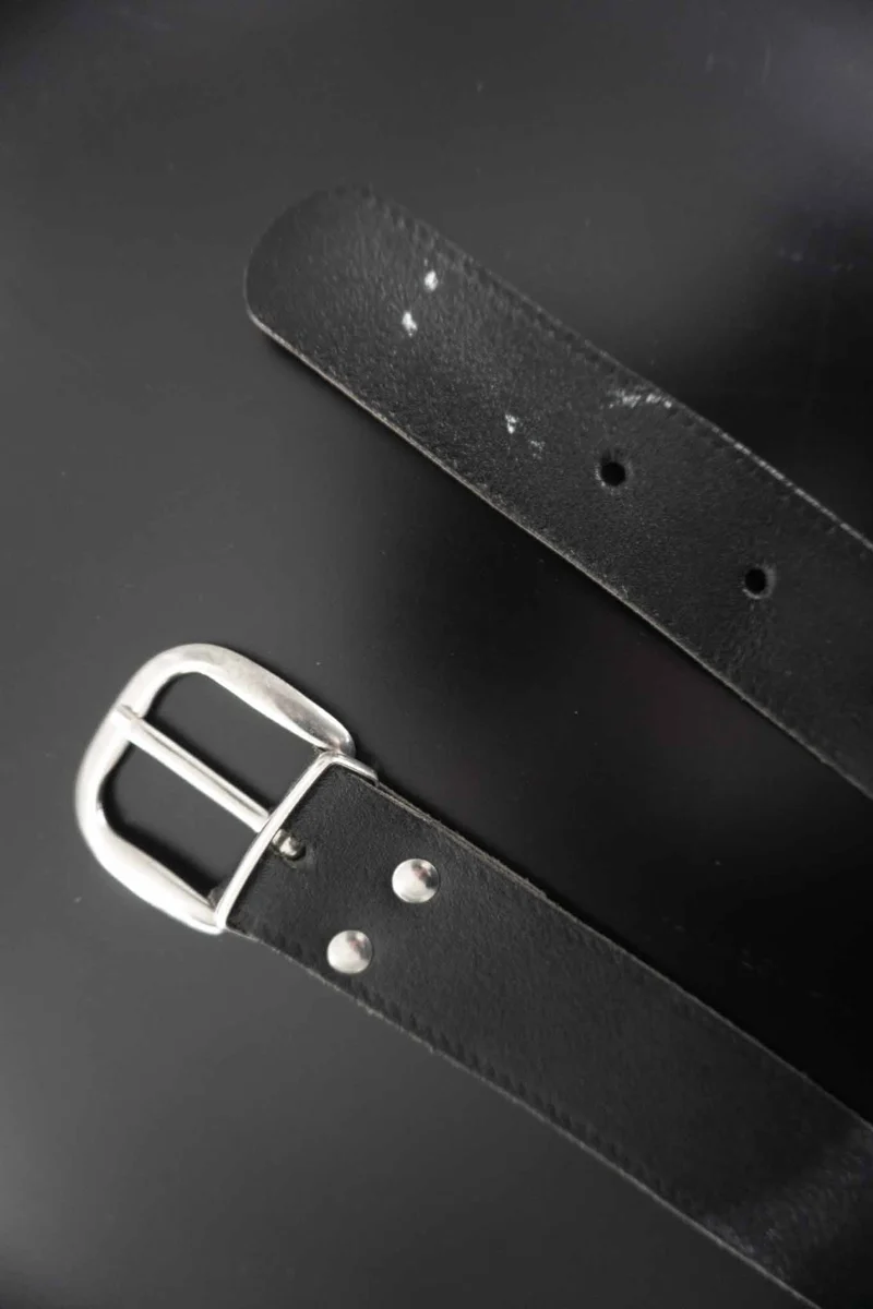 Vintage Nieten-Gürtel – Schwarzes Leder, L–XL