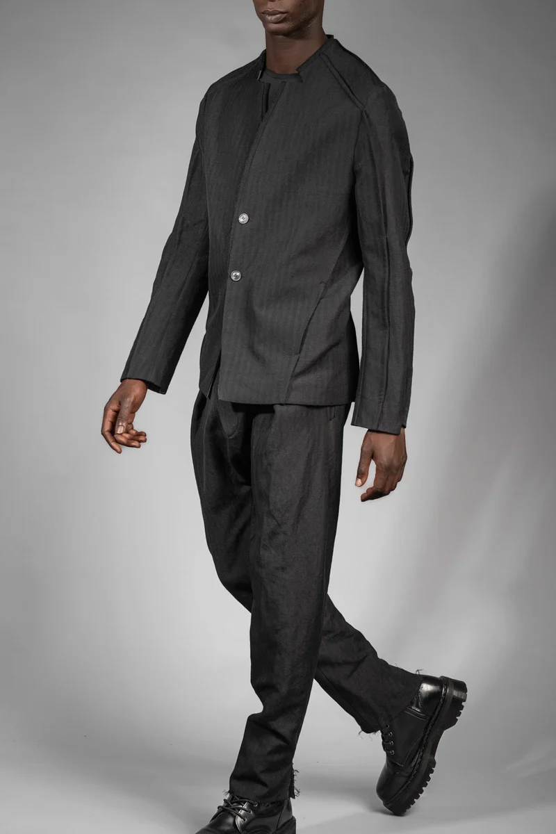 eigensinnig wien | GoeWal | Schwarzer Designer Streifen Anzug für Herren mit Drop Crotch Pants