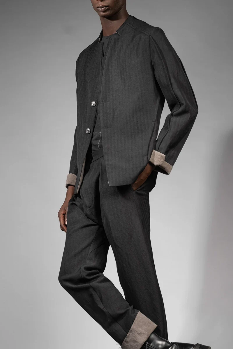 eigensinnig wien | GoeWal | Schwarzer Designer Streifen Anzug für Herren mit Drop Crotch Pants