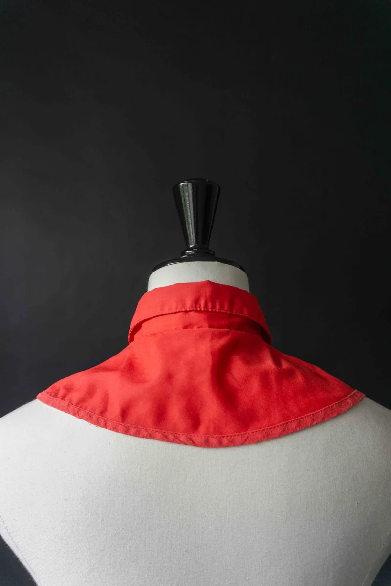 Vintage Kragen Hemdbrust Rot