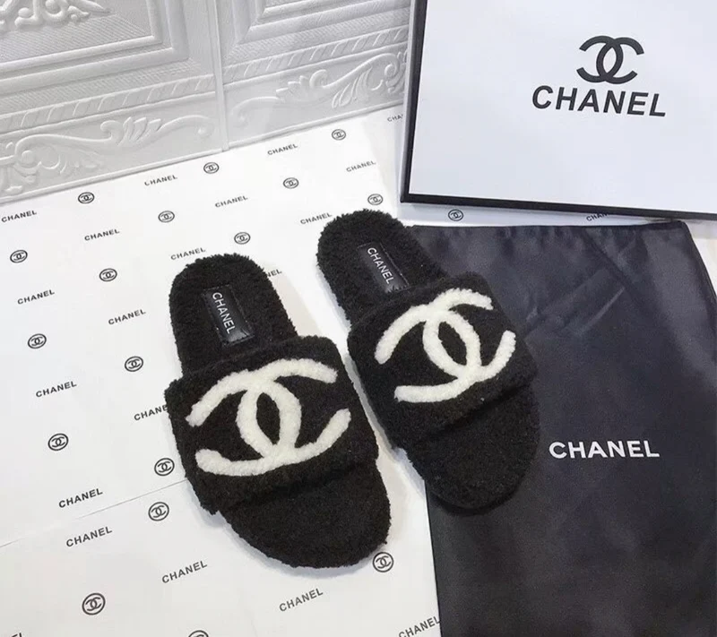 Fluffy C Slippers
