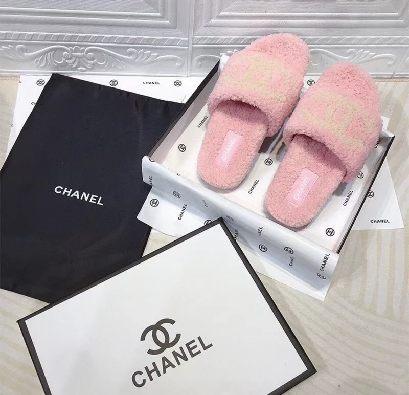 Fluffy C Slippers
