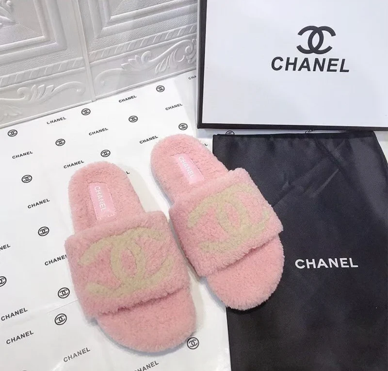 Fluffy C Slippers