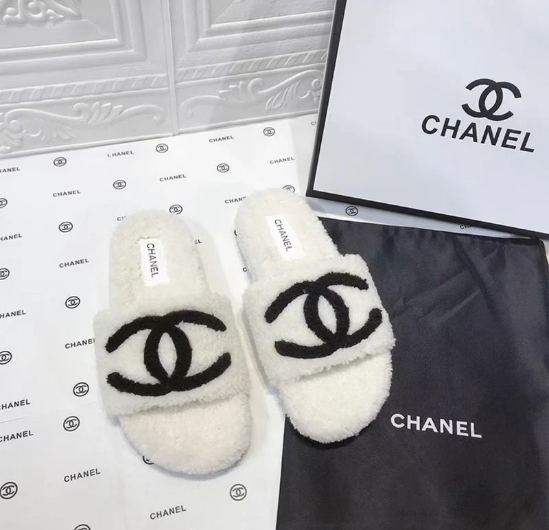 Fluffy C Slippers