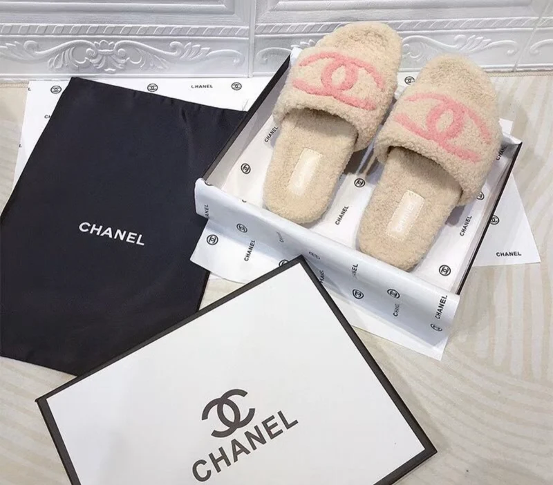 Fluffy C Slippers
