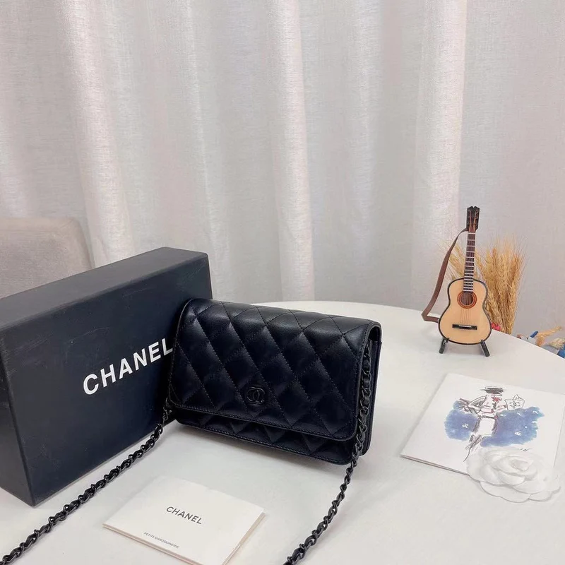 Thin C Shoulder Bag