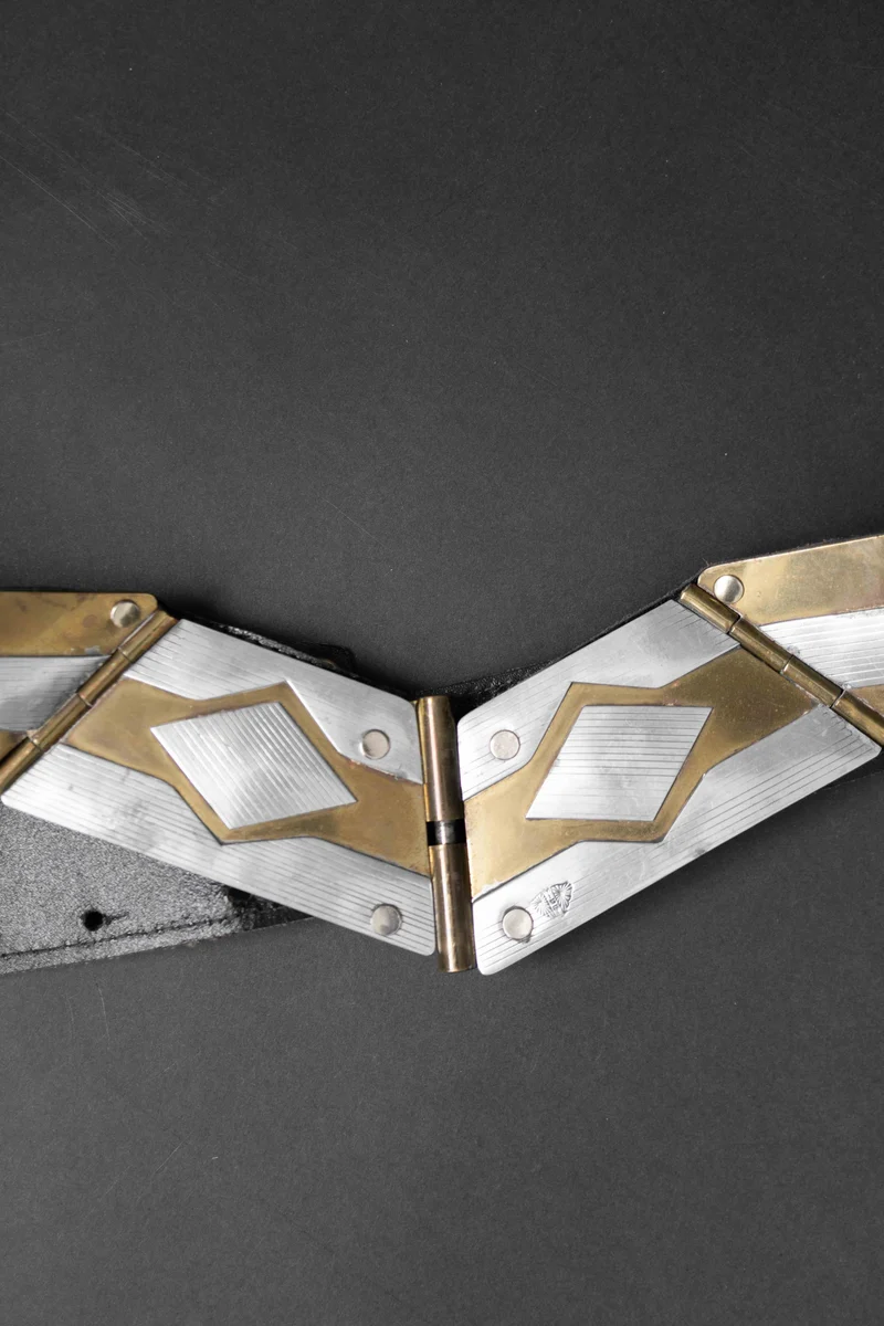 Vintage Ledergürtel mit Metalldetails, S–M
