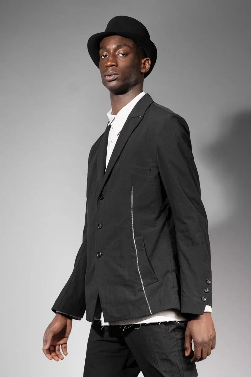 eigensinnig wien | ArgGro | Schwarzer Slim Fit Designer Herrenanzug aus japanischer Baumwolle