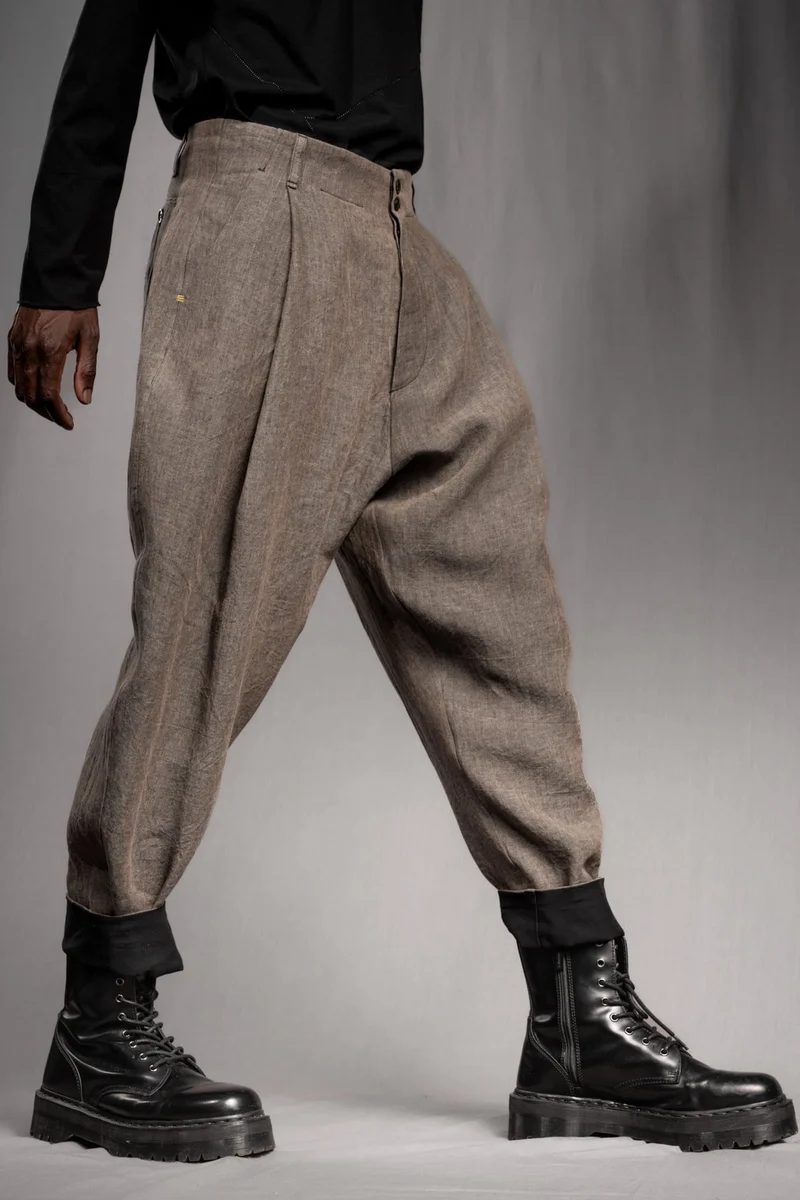 eigensinnig wien | ChiTho | Progressiver Leinen-Zweiteiler mit Overshirt und Drop Crotch Pants