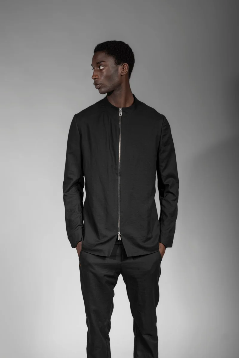 eigensinnig wien | Husserl | Schwarze Herren Designer Bikerjacke aus leichter Baumwolle