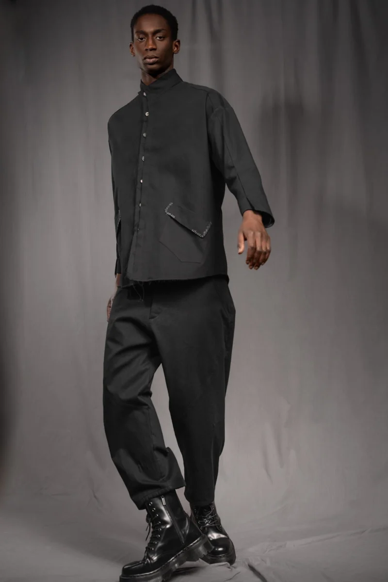 eigensinnig wien | KolQua | Schwarzer Baggy Pants Anzug aus leichter Baumwolle