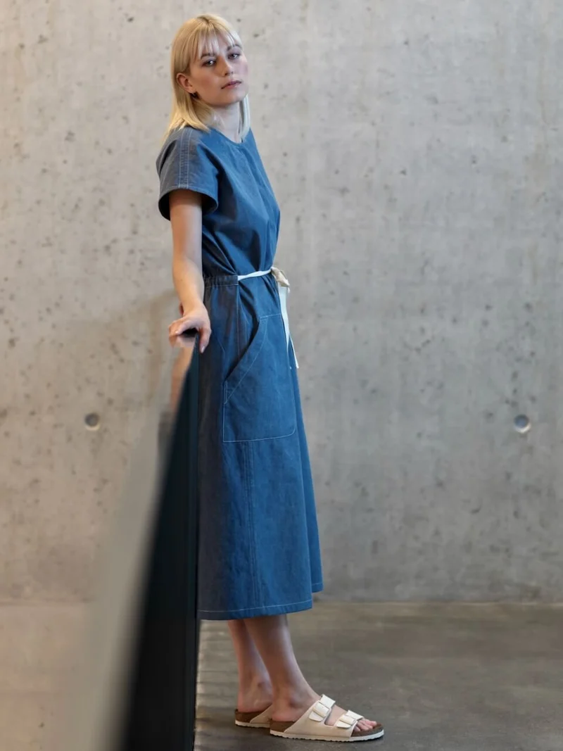 No73 Kleid Kieras mit Patte und Taschen
