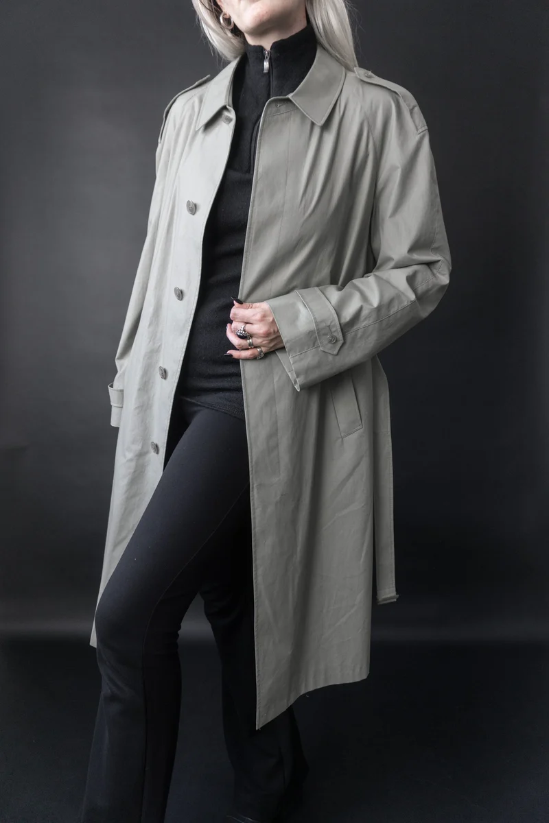 Vintage Trenchcoat Beige – Minimalistischer 80s Look aus Baumwolle