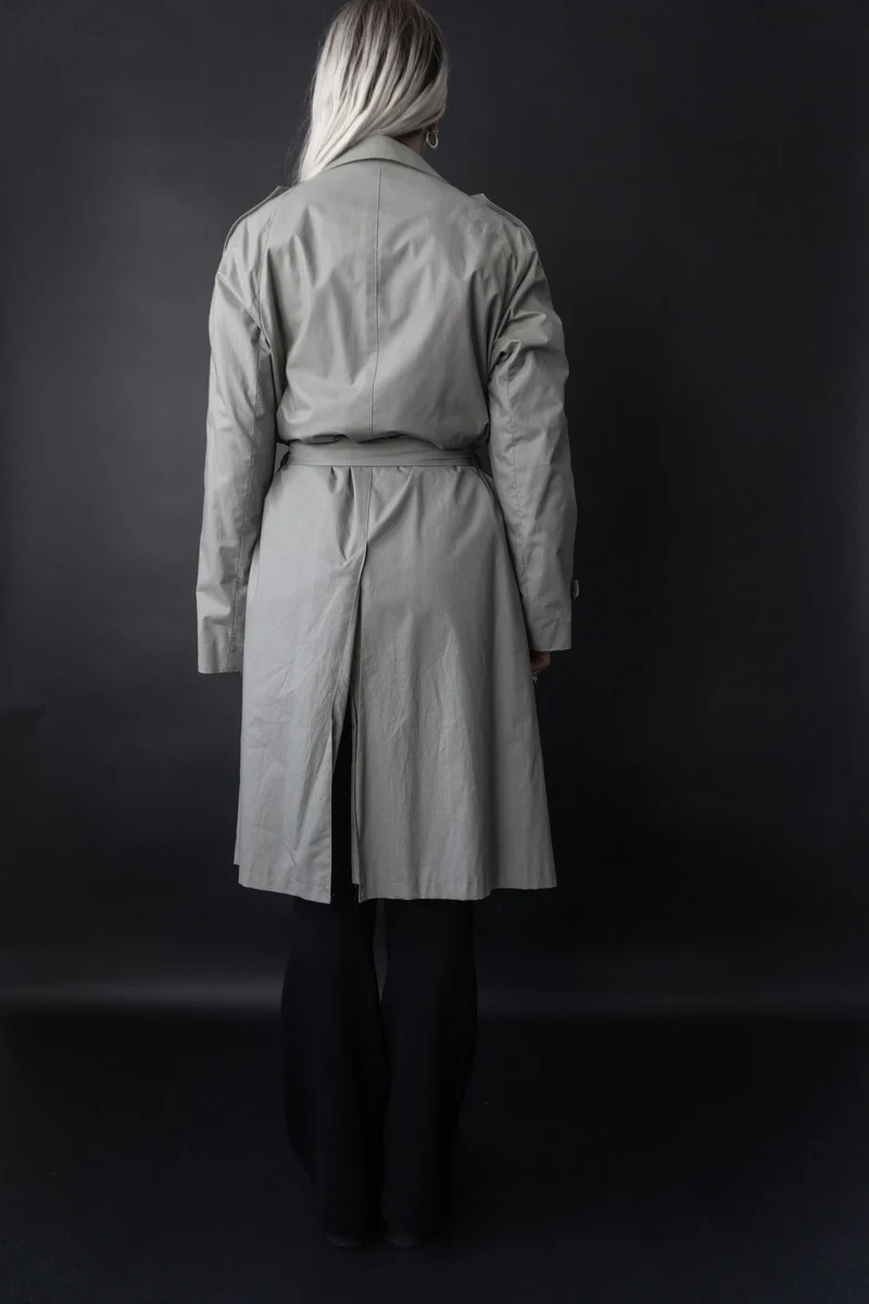 Vintage Trenchcoat Beige – Minimalistischer 80s Look aus Baumwolle