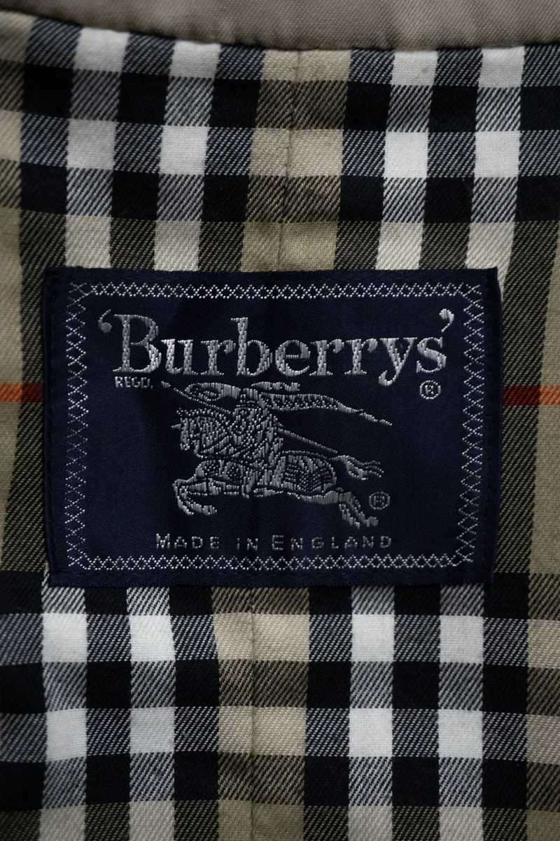 Vintage Burberry Trenchcoat – Klassiker mit Nova Check