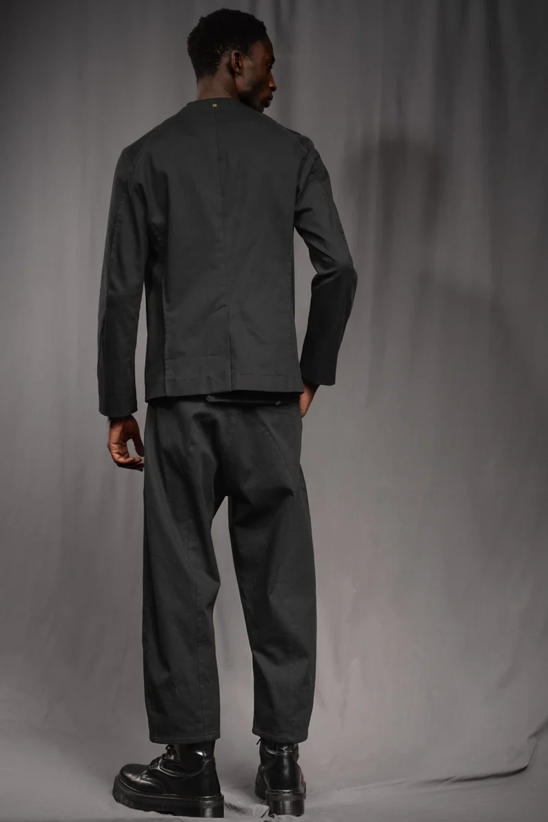 eigensinnig wien | WalQua | Schwarzer Designer Herrenanzug aus Gabardine-Baumwolle