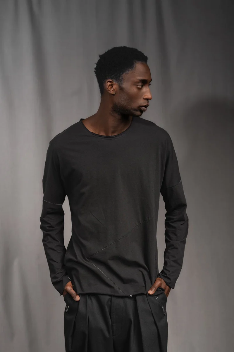 eigensinnig wien | Tolstoi | Dünner, schwarzer Designer Herren-Pullover aus Baumwolle