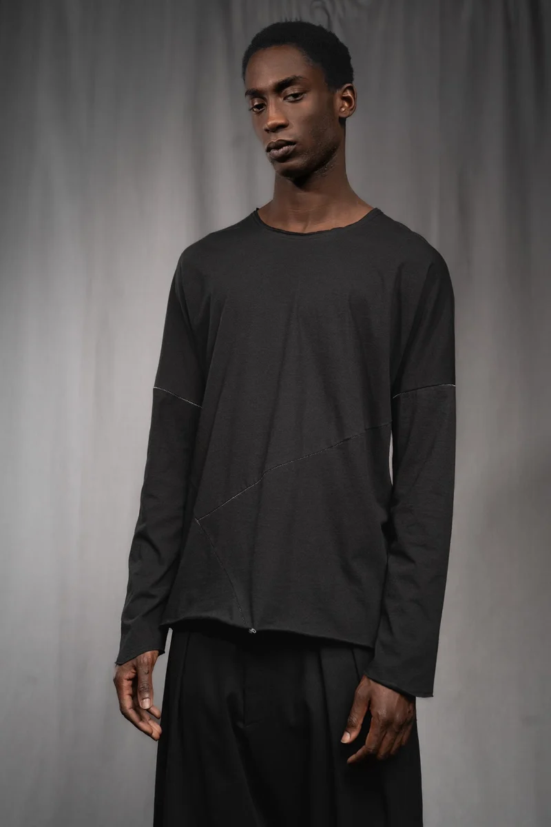 eigensinnig wien | Tolstoi | Dünner, schwarzer Designer Herren-Pullover aus Baumwolle