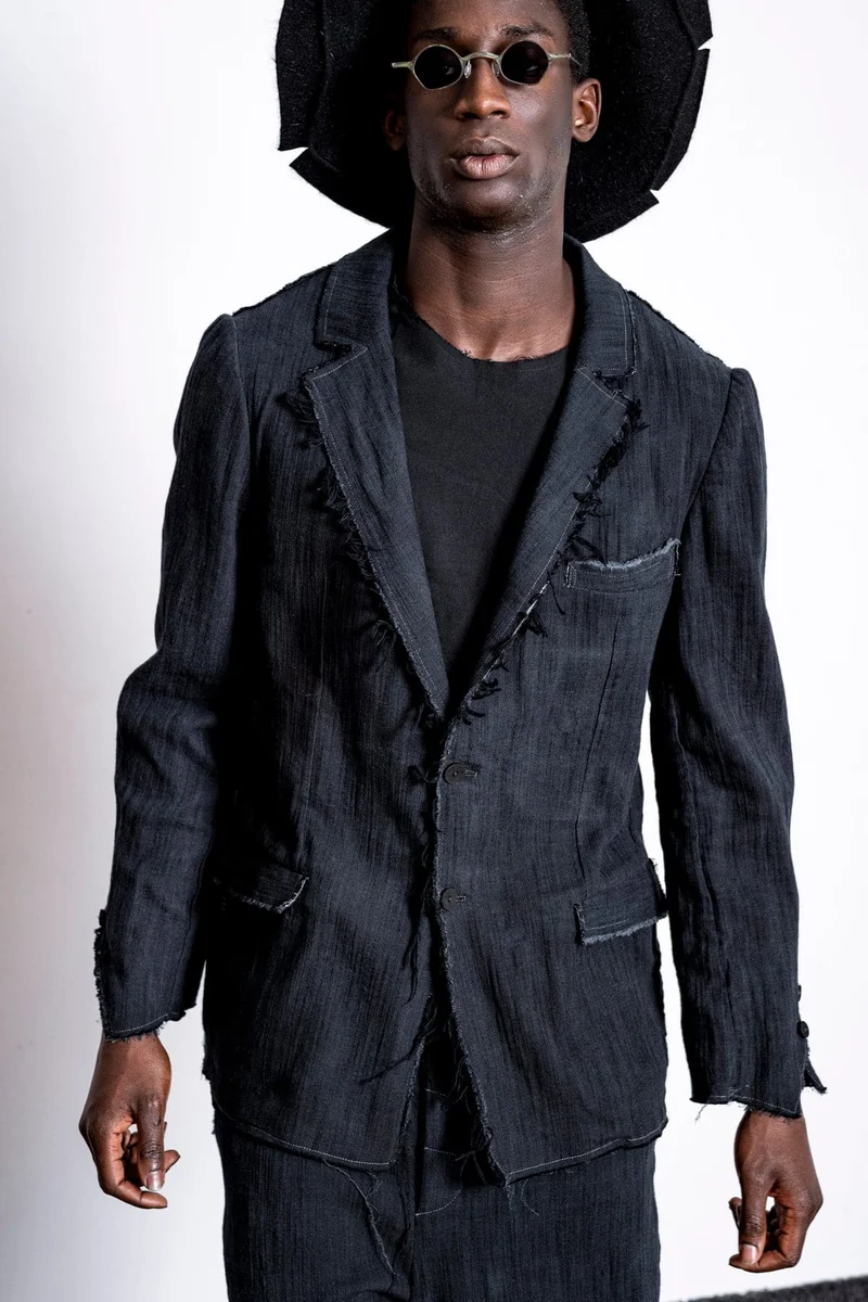 eigensinnig wien | Fichte | Langer Distressed Blazer für Herren aus Baumwolle in Marineblau